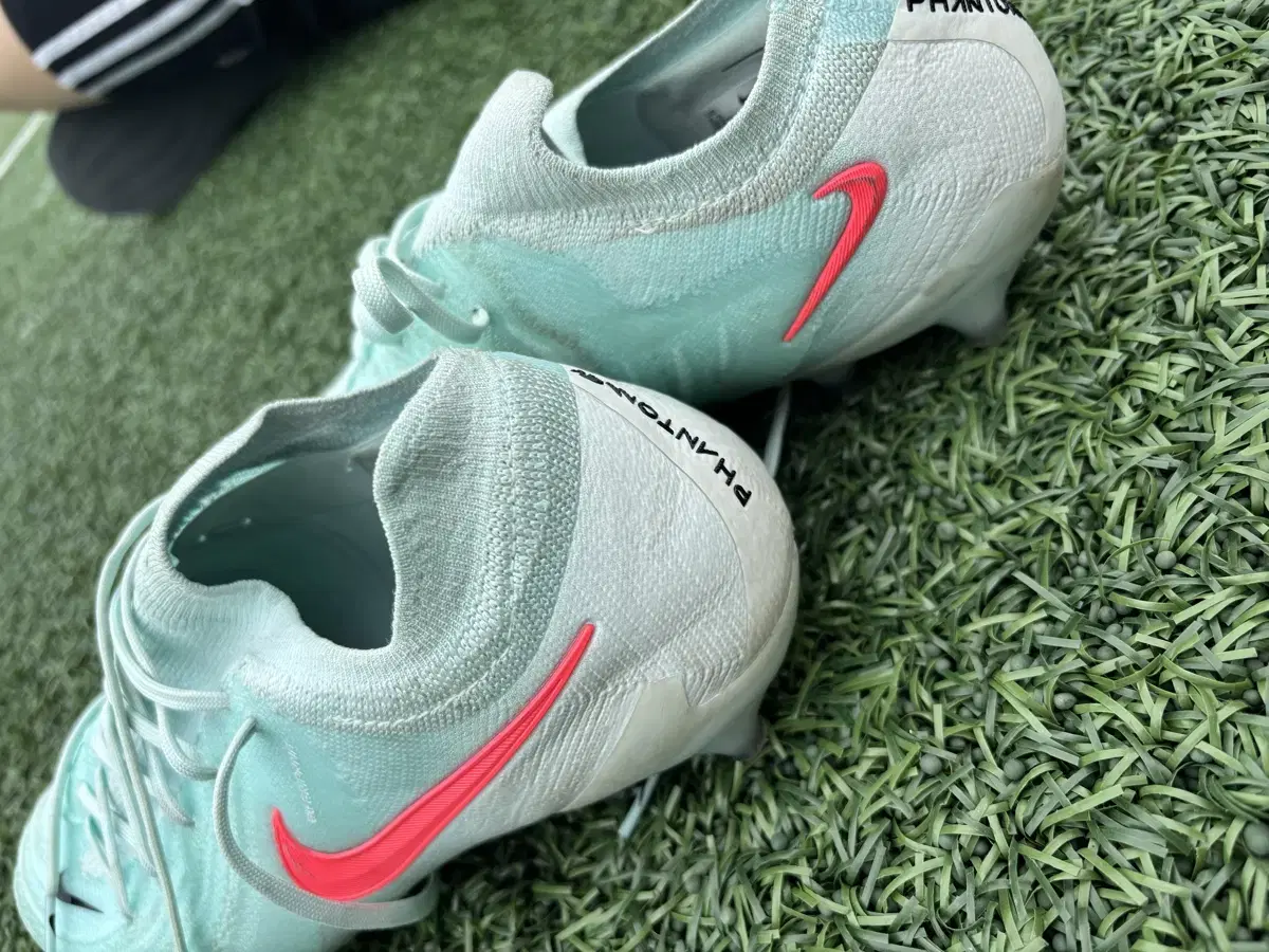ナイキ　ファントムGX AG 27,5 NIKE ナイキ ファントム GX エリート AG-PRO(ブルー×ピンク